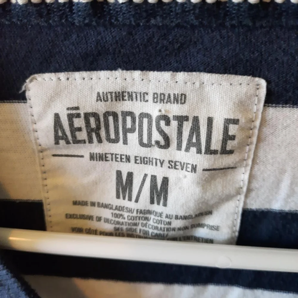 Men's size Medium short sleeve shirt. - Picture 3 of 3